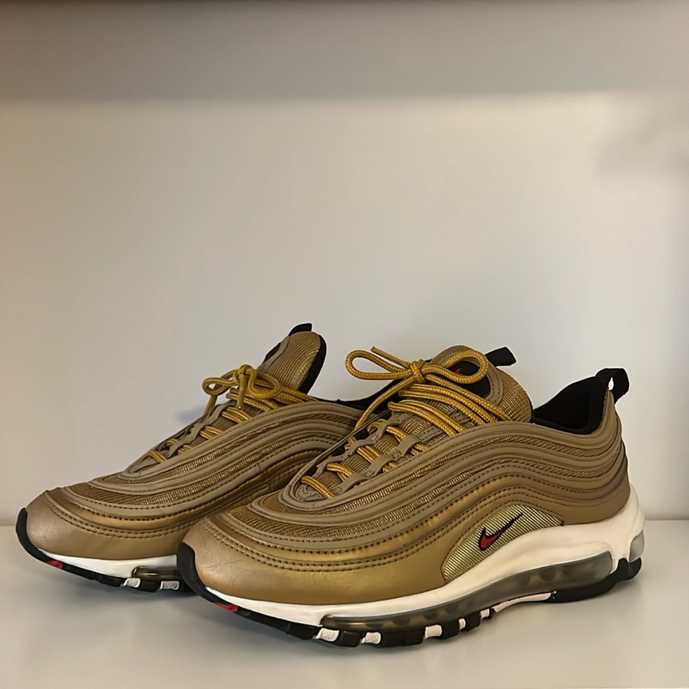 Nike AirMax 97 OG QS metallic gold/varsity red 7 men/ 8.5 women